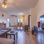 Ruby Apartamento