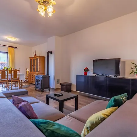 شقة Ruby بولا